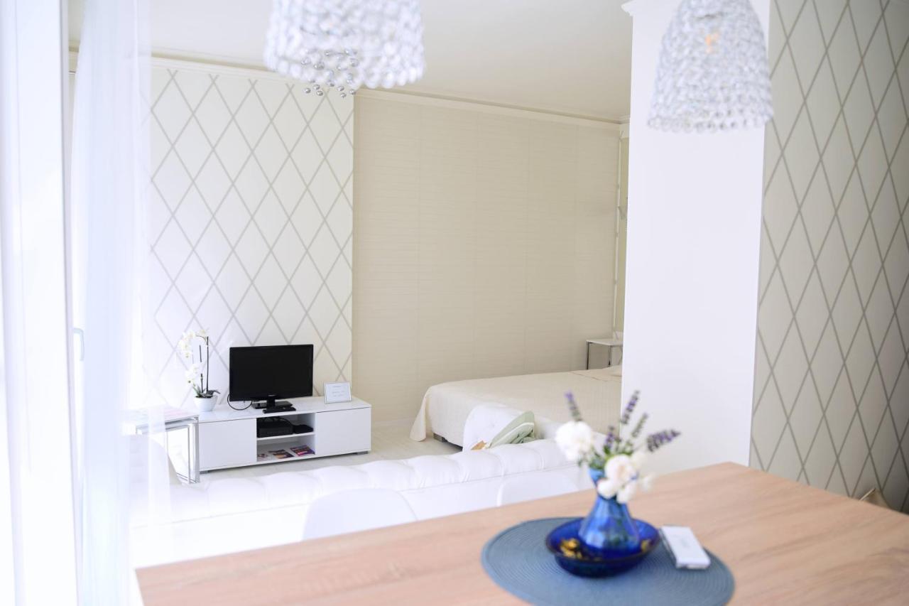 Cloe Apartman Сегед Екстериор снимка